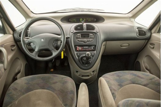 Citroën Xsara Picasso - 1.8i-16V clima - 1