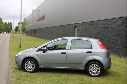 Fiat Punto Evo - 1.2 Active Airco, 5-deurs, nieuwe APK en voorbanden - 1