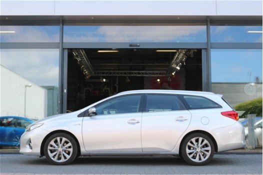 Toyota Auris Touring Sports - 1.8 Hybrid Dynamic - 1