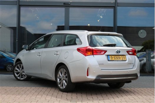 Toyota Auris Touring Sports - 1.8 Hybrid Dynamic - 1