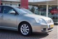 Toyota Avensis - 1.8 16V VVT-I SEDAN Luna - 1 - Thumbnail