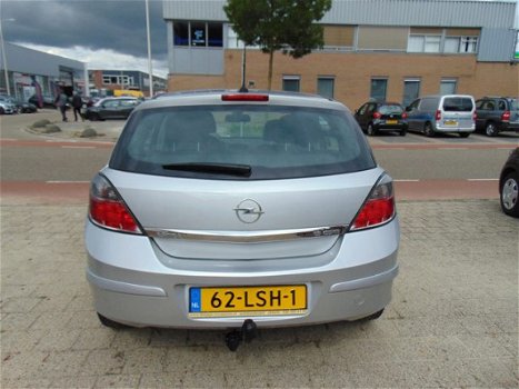 Opel Astra - 1.9 CDTI 88KW 5D Cosmo NAVI - 1