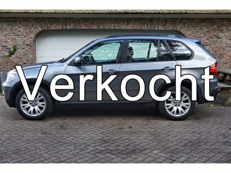 BMW X5 - 3.0d X-drive GRIJSKENTEKEN+M-sport velgen+LEER+Trekhaak - 1