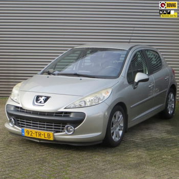 Peugeot 207 - 1.6-16V XS Pack .In zeer goede staat van onderhoud. o.a Airco Climat Control en Trekha - 1