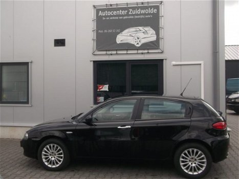 Alfa Romeo 147 - 1.6 T.Spark Veloce Business Pro clima cruise lmv nap nette - 1