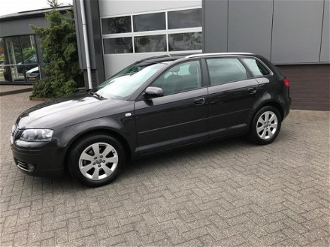 Audi A3 Sportback - 1.6 Ambiente Prol Line 1e Eigenaar - 1