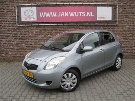 Toyota Yaris - 1.3 VVT-i Sol Automaat + Airco - 1