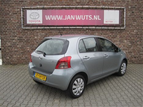 Toyota Yaris - 1.3 VVT-i Sol Automaat + Airco - 1