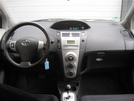 Toyota Yaris - 1.3 VVT-i Sol Automaat + Airco - 1