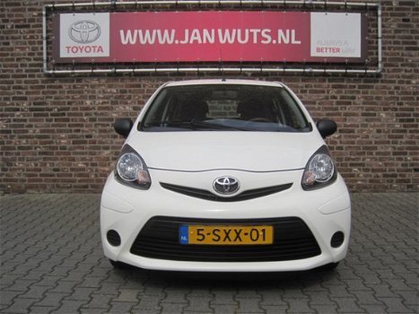 Toyota Aygo - 1.0 VVT-i Now + Veiligheids-pakket - 1