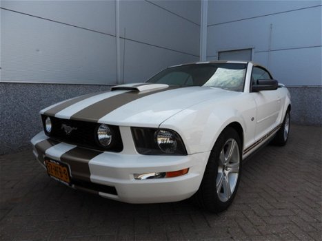 Ford Mustang - Cabrio 4.0 V6 automaat - 1