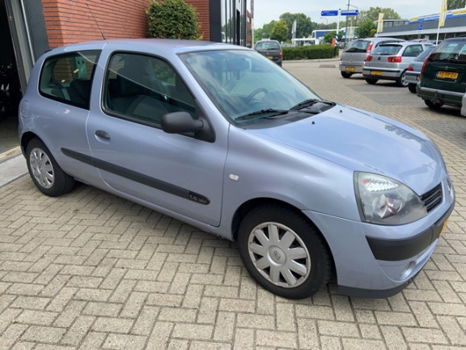 Renault Clio - 1.4-16V Authentique Comfort Automaat Navi slechts 84.000KM nieuwstaat - 1