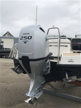 XO Boats 240 Open - 6