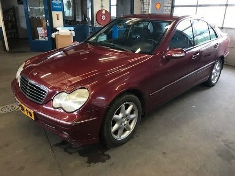 Mercedes-Benz C-klasse - 220cdi avantgarde aut - 1