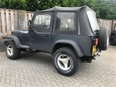 Jeep Wrangler - 2.5i Hardtop SOFTTOP EN HARDTOP - 1