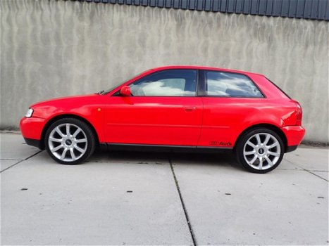 Audi A3 - 1.6 Attraction - 1