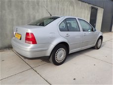 Volkswagen Bora - 1.4-16V Trendline