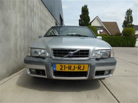 Volvo V70 - XC 2.4 T AWD Comfort - 1