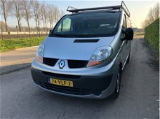 Renault Trafic - 2.5 dCi T29 L2H1 / Airco / 3 persoons / Marge auto