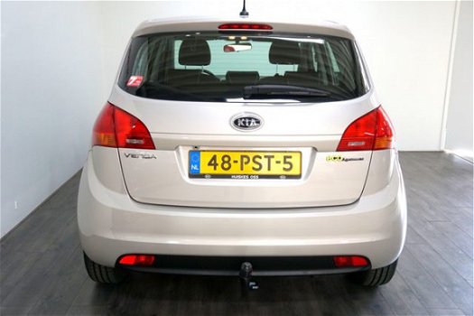 Kia Venga - 1.4 CVVT Seven Navigatie, Trekhaak, Achteruitrijcamera, Cruise control, Hoge instap - 1