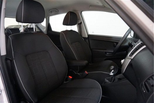 Kia Venga - 1.4 CVVT Seven Navigatie, Trekhaak, Achteruitrijcamera, Cruise control, Hoge instap - 1