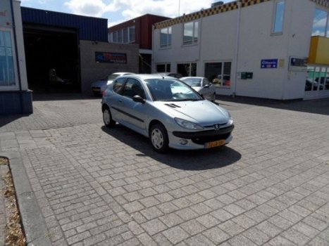 Peugeot 206 - 1.4 XR - 1