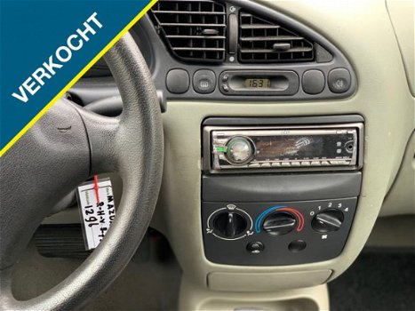 Mazda 121 - 1.25i GLX/Automaat/Stuurbkr/Nieuwe APK - 1