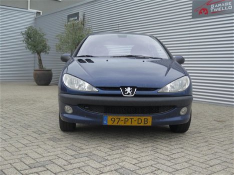 Peugeot 206 - 1.4-16V Gentry - 1