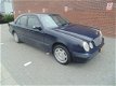 Mercedes-Benz E-klasse - 240 Classic export zo mee 1250 - 1 - Thumbnail