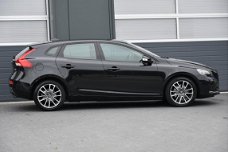 Volvo V40 - D4 Business Base 190 Pk Navi Camera Trekhaak