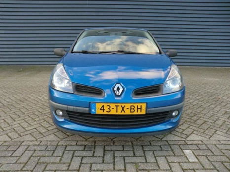 Renault Clio - 1.2-16V Expression / Panoramadak / Airco - 1