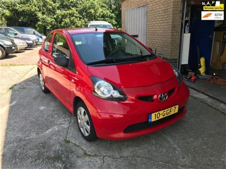 Toyota Aygo - 1.0-12V airco, keurige Dealerauto met NAP - 1