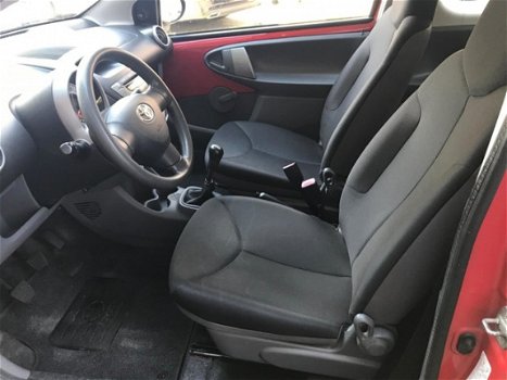 Toyota Aygo - 1.0-12V airco, keurige Dealerauto met NAP - 1