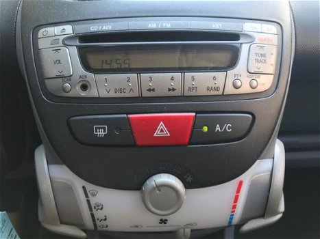 Toyota Aygo - 1.0-12V airco, keurige Dealerauto met NAP - 1