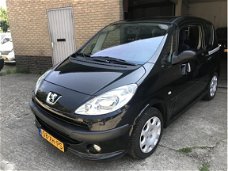 Peugeot 1007 - 1.4-16V Gentry airco, keurige auto met nieuwe apk en NAP