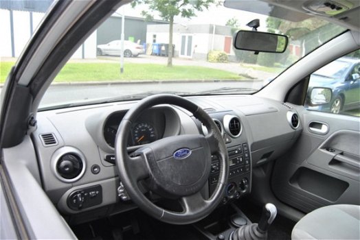 Ford Fusion - 1.6-16V First Edition *AIRCO* Nieuwe APK - 1