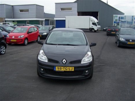 Renault Clio - 1.2-16V Expression - 1