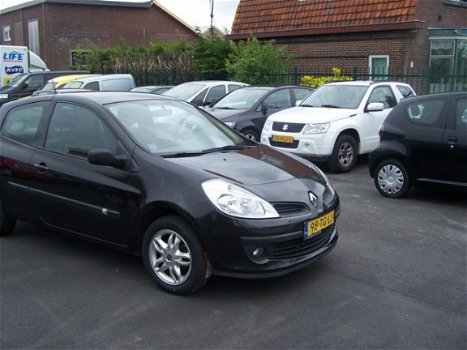 Renault Clio - 1.2-16V Expression - 1