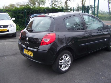 Renault Clio - 1.2-16V Expression - 1