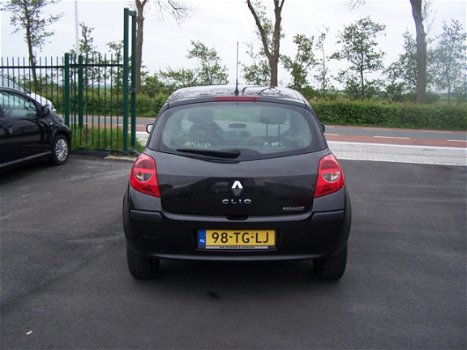 Renault Clio - 1.2-16V Expression - 1