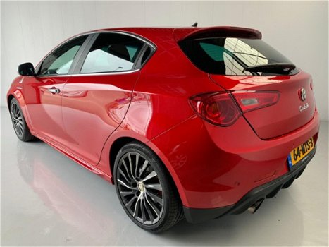 Alfa Romeo Giulietta - 1.7 TBi Quadrifoglio Verde Leer PDC - 1