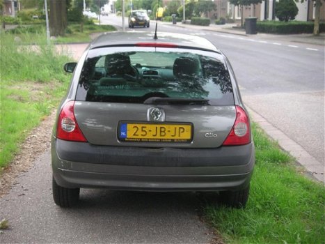 Renault Clio - 1.4-16V Privilège - 1