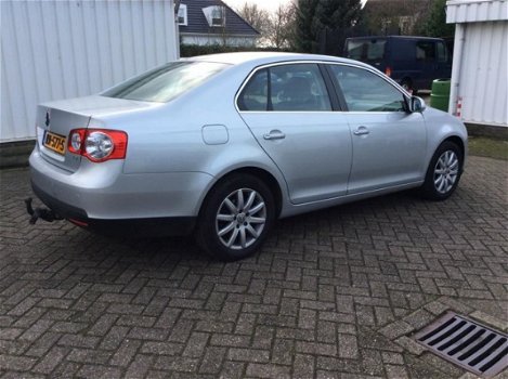 Volkswagen Jetta - 1.4 TSI Comfortline - 1