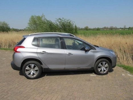 Peugeot 2008 - 1.2 VTi Allure - 1