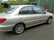 Kia Rio - 1.5 GS met airco div opties nw apk nap dealer onderhouden - 1 - Thumbnail