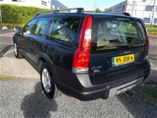 Volvo XC70 - 2.4 D5 / automaat / cruise control / lm velgen / airco