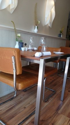 Geef uw bedrijf uitstraling met RVS design meubelen op maat! - Afbeelding 2