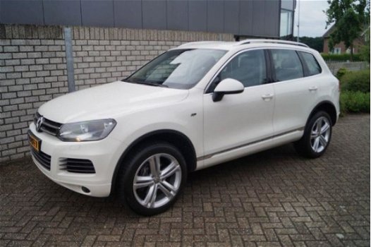 Volkswagen Touareg - 3.0 TDI Bluemotion Technology Highline 4-Motion Autom R-LINE - 1