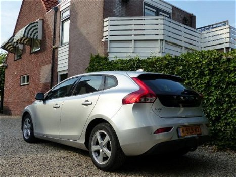 Volvo V40 - 1.6 D2 Kinetic - 1