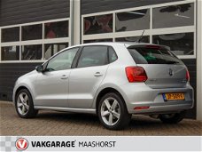 Volkswagen Polo - 1.2 TSI Highline / Parkeersensoren / Achteruitrijcamera / Navigatie